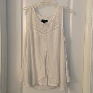 White sleeveless blouse
